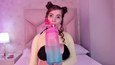   ambarsulliva  online show from January 2025 05:51:02 PM