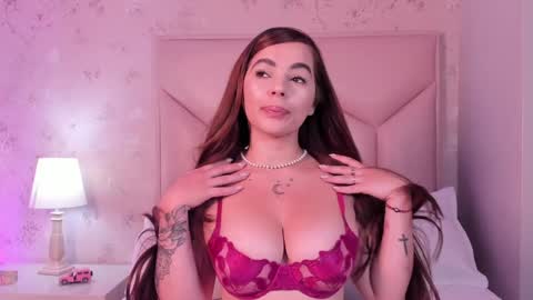   ambarsulliva  online show from February 2025 11:49:02 AM