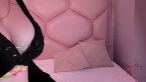   ambarsulliva  online show from February 2025 05:58:02 PM