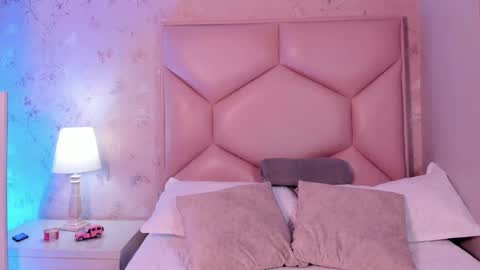   ambarsulliva  online show from February 2025 11:50:01 AM