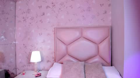   ambarsulliva  online show from October 2025 11:34:02 AM