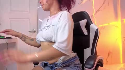 Noa  online show from November 2025 12:44:01 AM