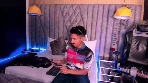 Snapshot of noaahtylor chatting on February 2026 07:48:01 PM Noah online show from February 2026 07:48:01 PM