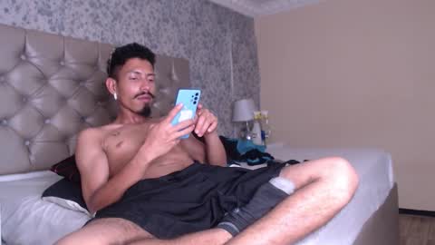 Snapshot of noaahtylor chatting on March 2026 07:25:02 AM Noah online show from March 2026 07:25:02 AM