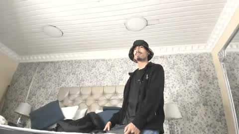 Noah online show from April 2026 04:23:02 AM