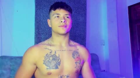 noah_223 online show from November 2025 11:57:02 PM