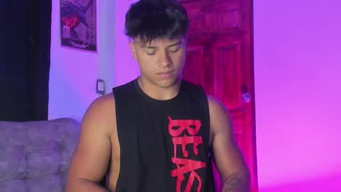 noah_223 online show from March 2026 03:22:02 AM