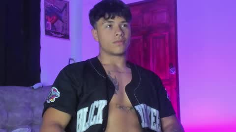 noah_223 online show from March 2026 05:12:02 AM