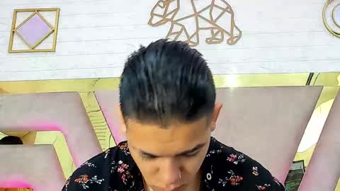 Zoe  online show from February 2026 12:49:01 PM