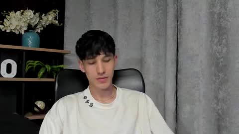 Snapshot of noah_brigth chatting on February 2025 06:45:01 AM Noah Brigth online show from February 2025 06:45:01 AM