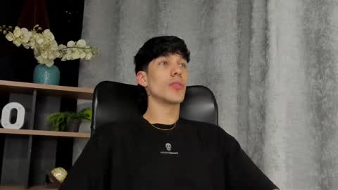 Snapshot of noah_brigth chatting on February 2025 03:09:02 AM Noah Brigth online show from February 2025 03:09:02 AM