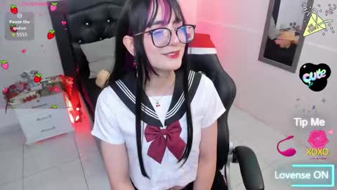 Snapshot of noah_cherry chatting on January 2026 02:04:02 AM Anna Cherry online show from January 2026 02:04:02 AM