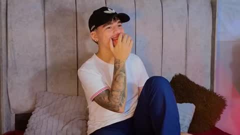 NOAH  online show from February 2025 02:03:02 AM