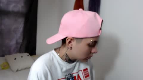 Snapshot of noah_martini chatting on February 2025 05:07:01 PM noah hehim online show from February 2025 05:07:01 PM