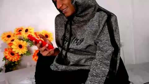 Noah Millers online show from October 2025 06:48:01 AM