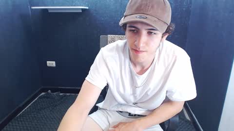 noah_sokolov online show from November 2025 07:47:02 PM