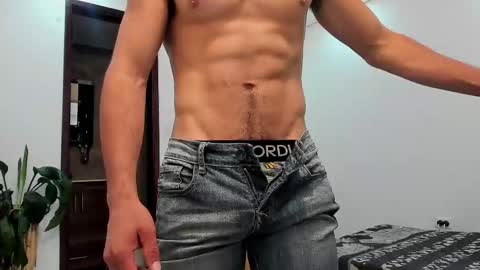 LIAM- noah online show from November 2025 01:12:02 PM