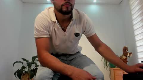 LIAM- noah online show from February 2026 01:18:01 PM