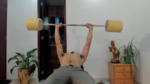 LIAM- noah online show from April 2026 01:22:02 PM