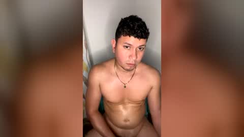 noahlatino35 online show from June 2026 07:29:02 AM