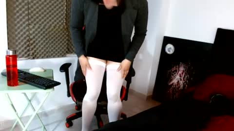 Snapshot of noamartin_ chatting on June 2026 02:42:01 AM Noamartin online show from June 2026 02:42:01 AM