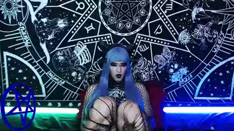 caroline online show from December 2024 07:13:02 AM