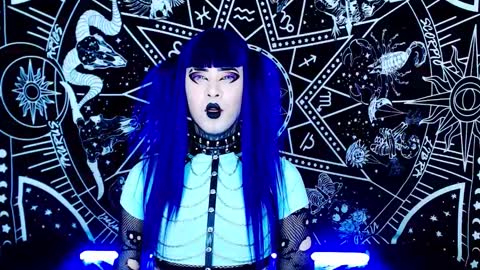 caroline online show from November 2025 02:12:01 AM