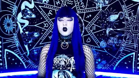 caroline online show from December 2025 12:28:02 AM