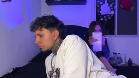 Jean Y Isa online show from December 2025 03:58:02 AM