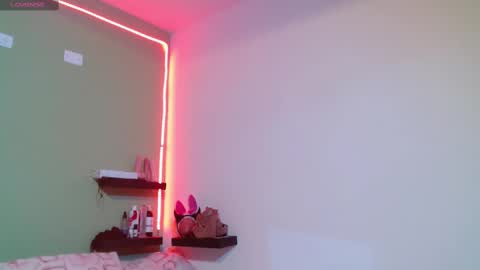 Noha Thomson online show from February 2025 11:32:01 PM