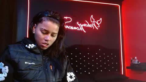 Snapshot of noha_thomson chatting on May 2026 12:10:01 PM Noha Thomson online show from May 2026 12:10:01 PM