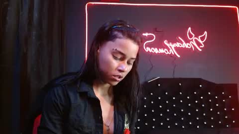 Noha Thomson online show from June 2026 10:10:01 PM