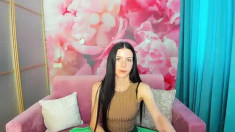 Snapshot of noirdiva chatting on June 2026 06:51:02 AM NoirDiva online show from June 2026 06:51:02 AM