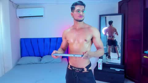 Snapshot of nolan_joness chatting on February 2026 08:02:02 PM Im Nolan online show from February 2026 08:02:02 PM