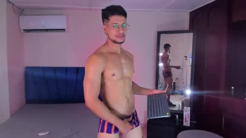 Snapshot of nolan_joness chatting on February 2026 08:37:02 PM Im Nolan online show from February 2026 08:37:02 PM