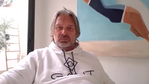 Snapshot of nonsequiture chatting on October 2025 03:18:02 PM Ralle online show from October 2025 03:18:02 PM