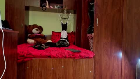 QueenManifest online show from January 2026 08:43:02 PM