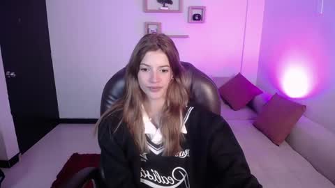 Nora online show from December 2024 08:58:02 PM