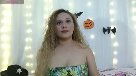 Snapshot of norapaker chatting on November 2025 08:11:01 PM norapaker online show from November 2025 08:11:01 PM