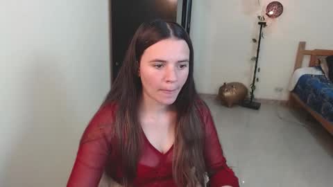 noreen_ online show from December 2024 08:25:01 PM