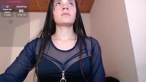 noreen_ online show from November 2025 08:09:01 PM