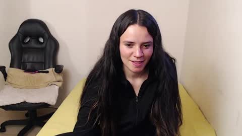 noreen_ online show from April 2026 07:25:01 PM