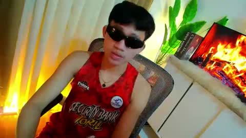 Snapshot of noregrets4moriel_ chatting on May 2026 10:40:02 PM Hi im ariel online show from May 2026 10:40:02 PM