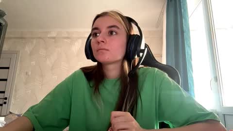 Snapshot of norinefrymyer chatting on March 2026 07:15:01 AM Elena online show from March 2026 07:15:01 AM