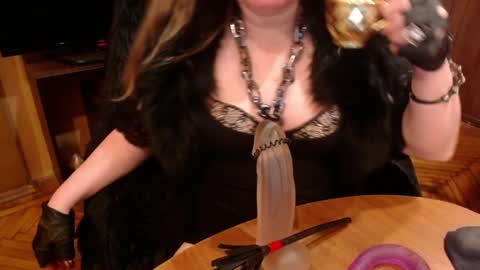 miss Tress online show from December 2024 11:58:02 PM