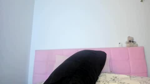 Emily snow online show from March 2026 12:27:02 AM