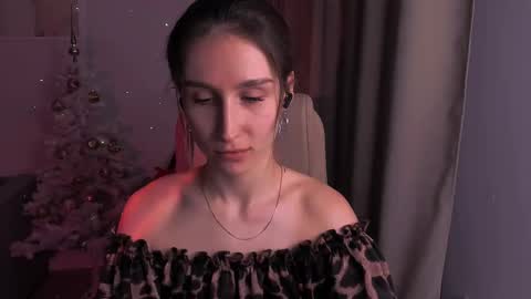 Snapshot of north_valkyrie chatting on January 2025 12:27:01 AM Hazel online show from January 2025 12:27:01 AM