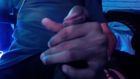 Snapshot of not4work chatting on March 2026 05:40:02 AM not4work online show from March 2026 05:40:02 AM