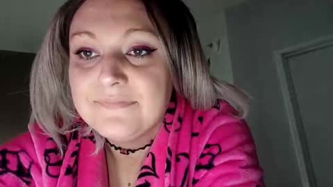 Snapshot of notouchmami chatting on November 2025 09:11:02 AM notouchmami online show from November 2025 09:11:02 AM