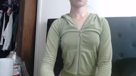 Olivia online show from February 2025 08:22:01 PM